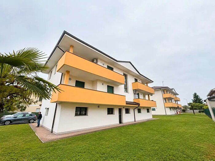 Appartamento trilocale in vendita in Cameri
