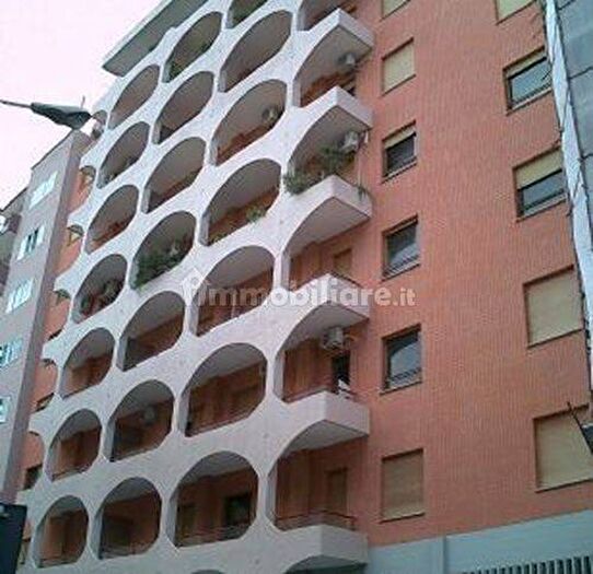 Appartamento trilocale in affitto in Via Tito Minniti, Borgo, Taranto