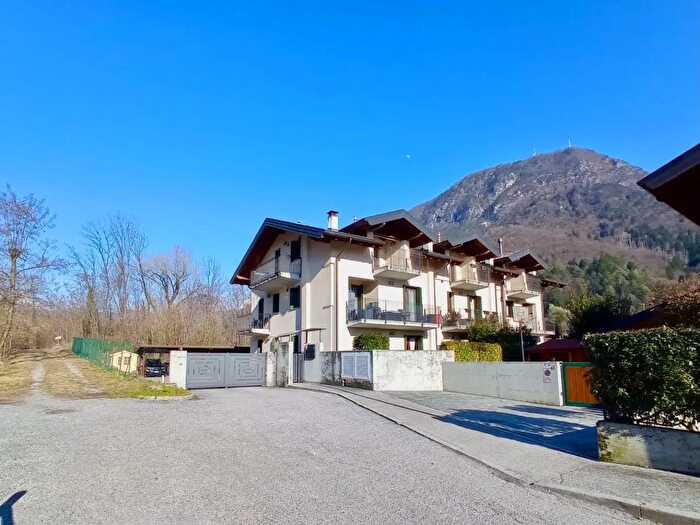 Appartamento trilocale in vendita in Via Paularo, Tolmezzo