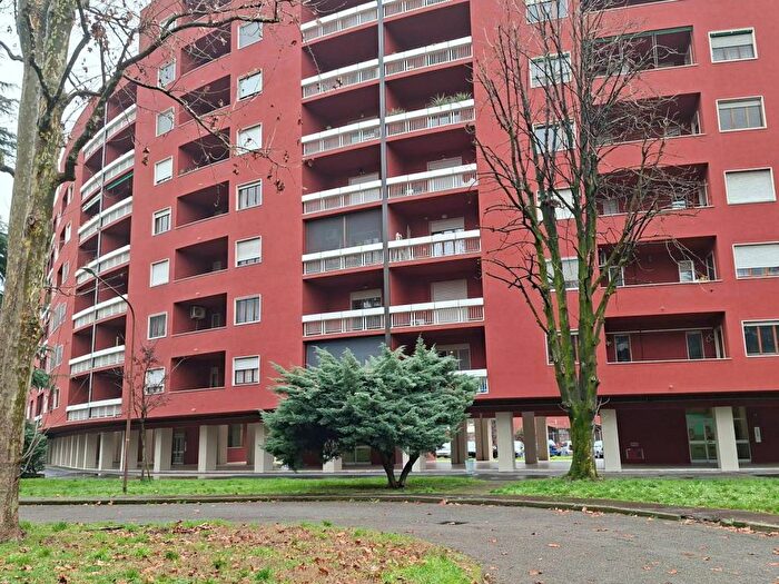 Appartamento bilocale in affitto in Via Martiri, Vimodrone