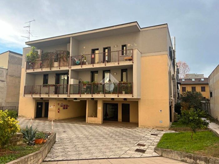 Appartamento monolocale in affitto in Viale Certosa, Musocco, Milano