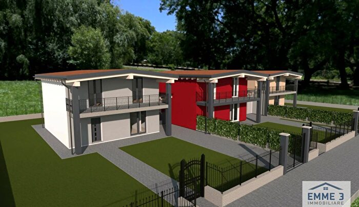 Casa con 6 locali in vendita in Strada Acqui Snc, Alessandria