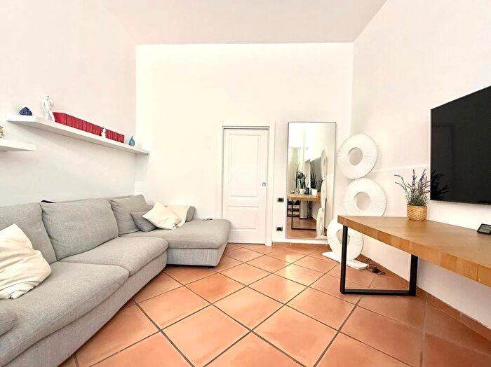 Appartamento bilocale in vendita in Via Posillipo, Napoli