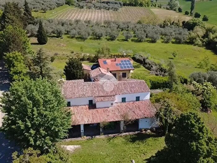 Appartamento quadrilocale in vendita in Via Stacciarino, Coriano