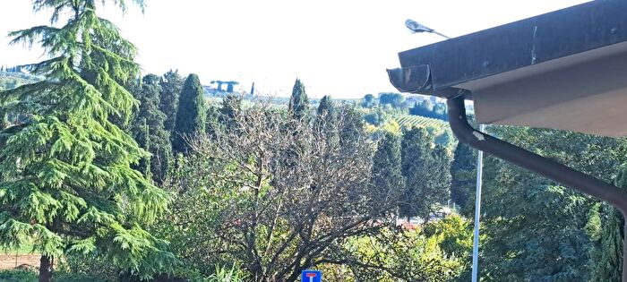 Casa con 10 locali in vendita in Vinci