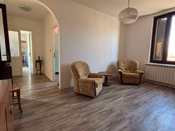 Appartamento quadrilocale in vendita in Fara Novarese