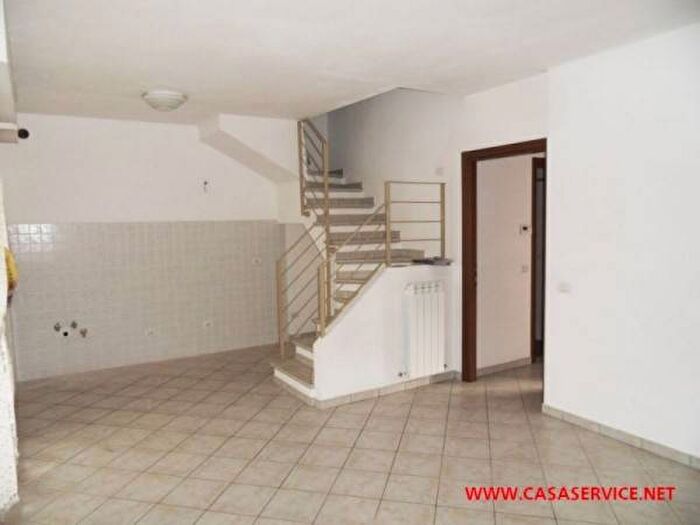 Appartamento con 5 locali in affitto in Via Isonzo, Pestello Ginestra, Montevarchi