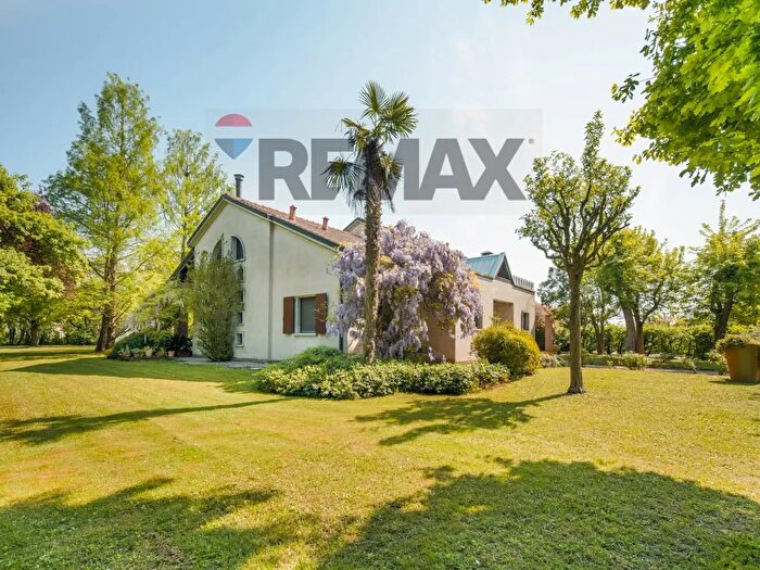 Casa con 7 locali in vendita in Via Quercia, Cavezzo