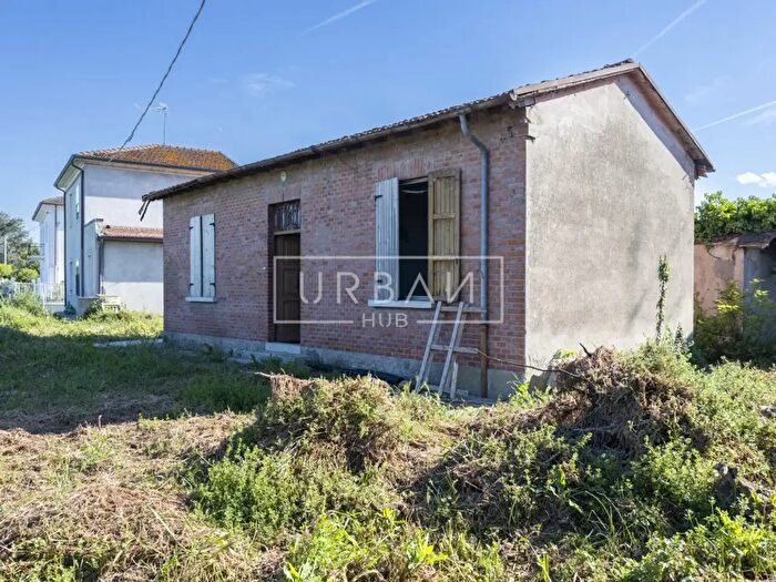 Casa con 6 locali in vendita in Forli