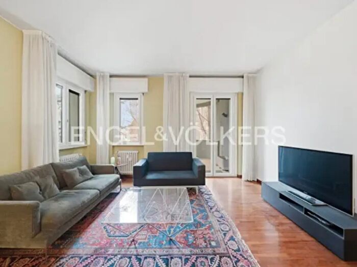 Appartamento quadrilocale in vendita in Via Enrico Toti, Saronno