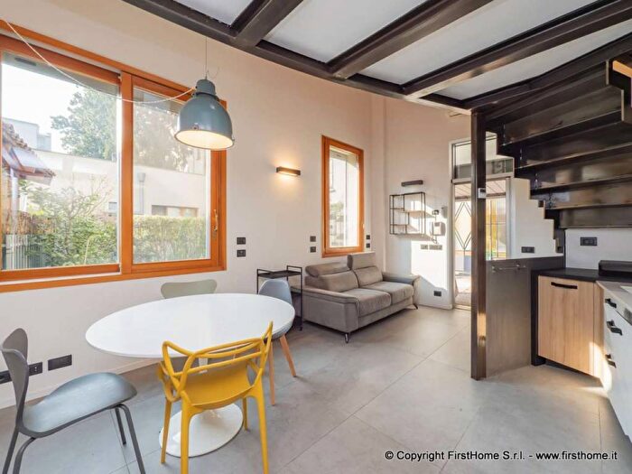 Appartamento trilocale in affitto in via Hermada, Niguarda, Milano