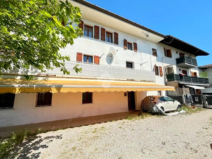 Casa con 5 locali in vendita in Via Urana, Tarcento