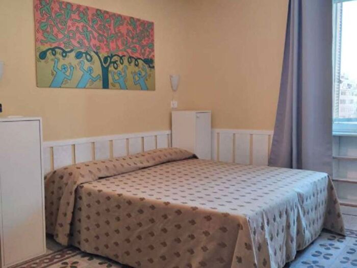 Appartamento trilocale in affitto in via Santamaura, Cipro, Roma