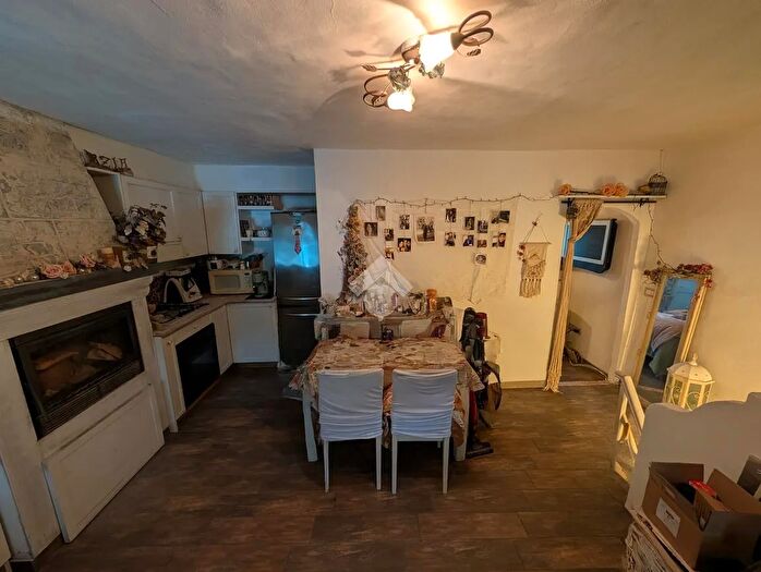 Casa trilocale in vendita in Via Iola, Gemmano