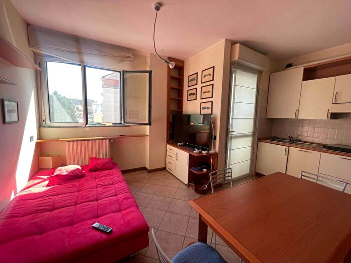 Appartamento monolocale in affitto in Via Luigi Alamanni, Vigentino Fatima, Milano