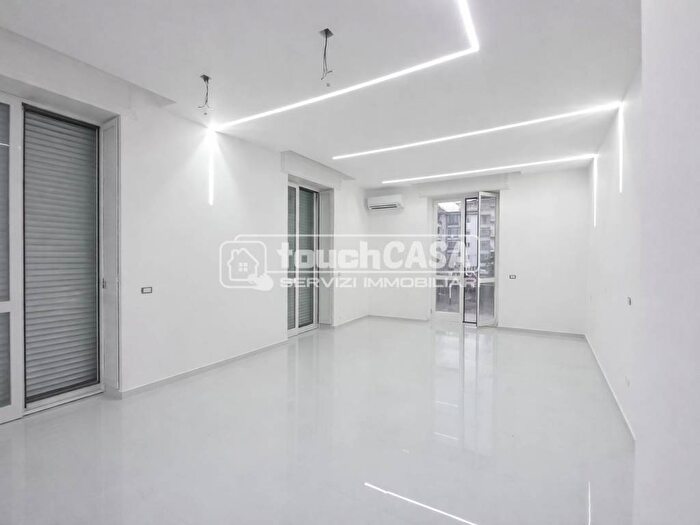 Appartamento monolocale in affitto in Viale della Libertà, Aversa