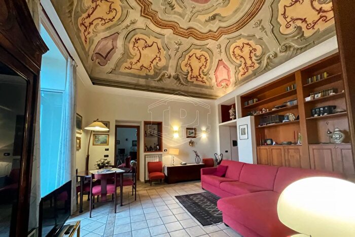 Appartamento quadrilocale in vendita in Via Bonaventura Zumbini, Portici