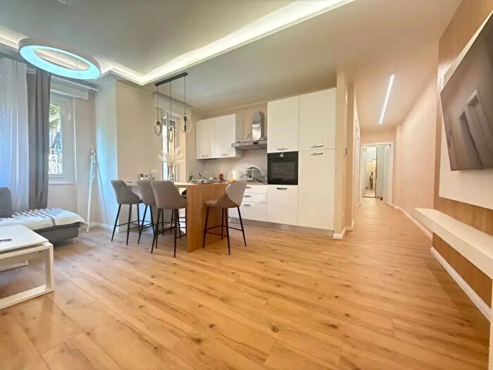 Appartamento quadrilocale in vendita in Via Pasquale Berghini, Genova