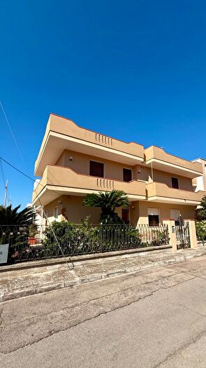 Appartamento con 7 locali in vendita in Via Michele De Pietro Nardò Le Italia, Nardo