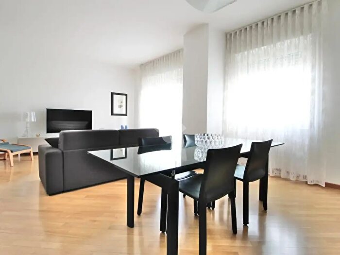 Appartamento trilocale in vendita in Piazza Libertà, Cabiate