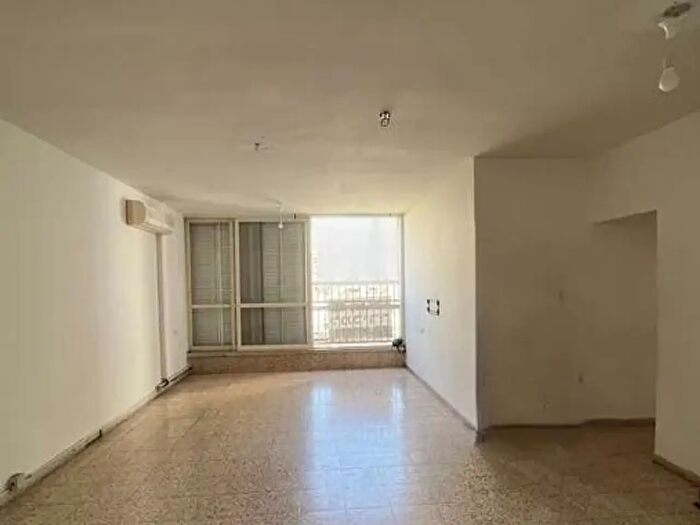 Appartamento quadrilocale in vendita in Viale Renato Serra, Milano
