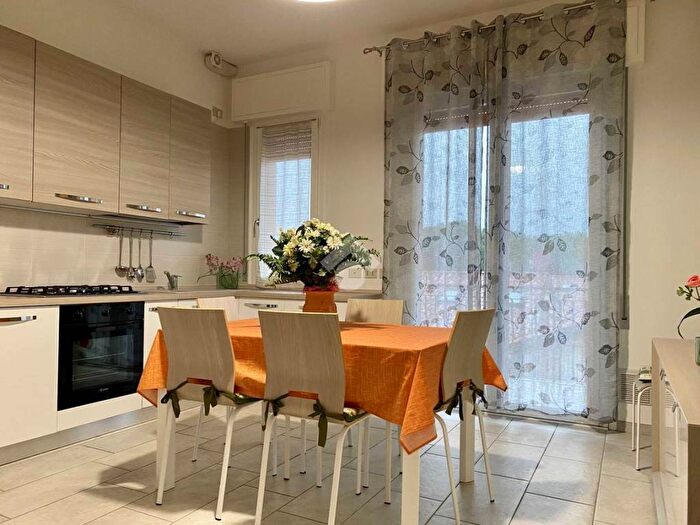 Appartamento bilocale in affitto in Via Val Venosta, Pinarella, Cervia