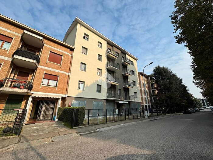 Appartamento bilocale in vendita in Via Vincenzo Viviani, Novara