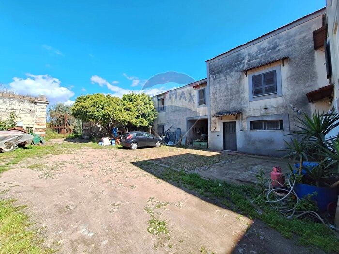 Appartamento trilocale in vendita in Via Ponte Annibale, Capua