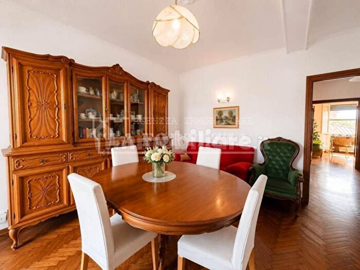 Appartamento con 5 locali in vendita in Via Pasquale Landi, Landi, Pisa