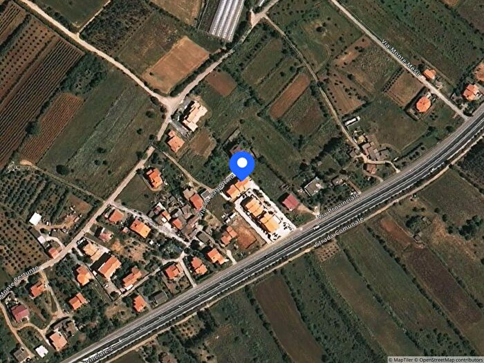 Casa con 7 locali in vendita in Via su Bagantinu Carbonia su Italia, Carbonia