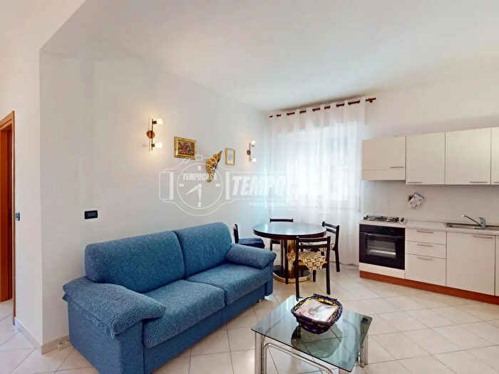 Appartamento bilocale in vendita in Viale Europa, Pietra Ligure