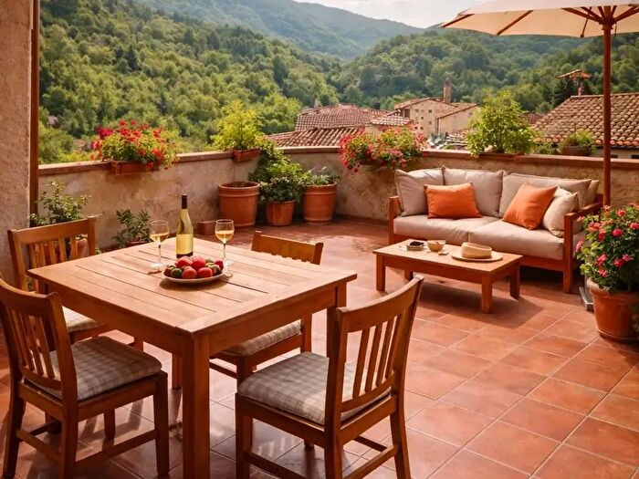 Casa con 6 locali in vendita in Via Antonio Carini, Civitella Di Romagna