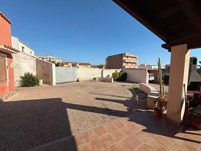 Casa con 6 locali in vendita in Via Mazara, Marsala