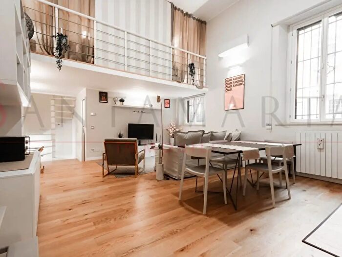 Appartamento trilocale in vendita in Viale Lunigiana, Milano