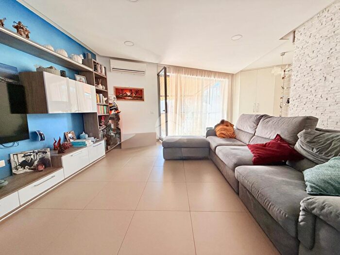 Appartamento bilocale in vendita in Via Nuova Poggioreale, Napoli