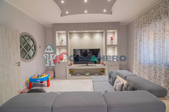 Appartamento con 5 locali in vendita in Via Lorenzo Perosi, Bagheria