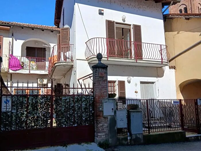Casa con 8 locali in vendita in Corso Roma, Pontestura