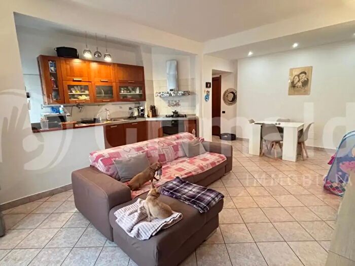 Appartamento trilocale in vendita in Via Diaz, Abbiategrasso