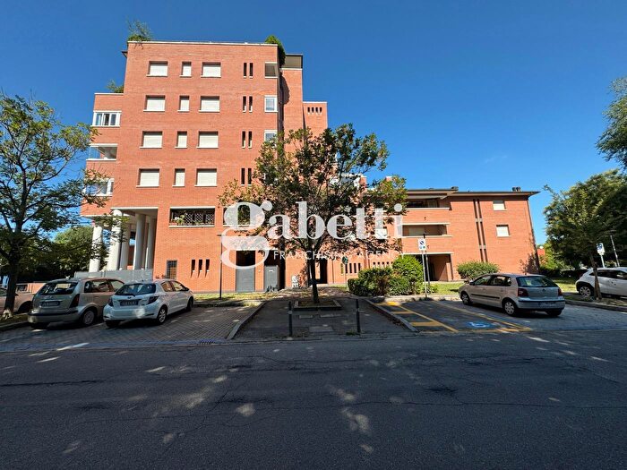 Appartamento quadrilocale in vendita in Via Roncaglio, Bologna