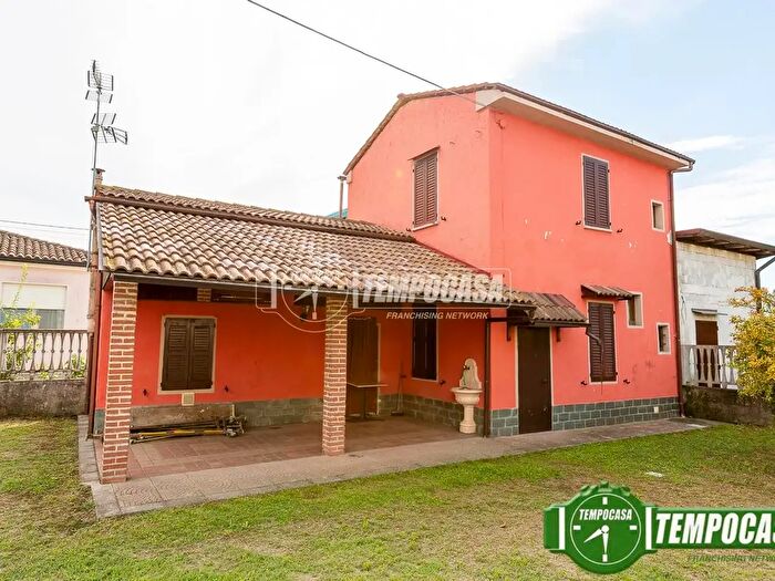 Casa trilocale in vendita in Via Marconi, Gombito