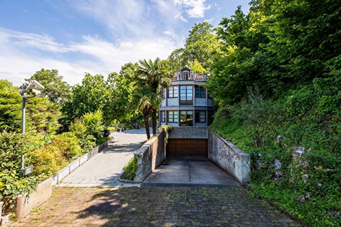 Casa con 9 locali in vendita in Strada del Salino, Torino