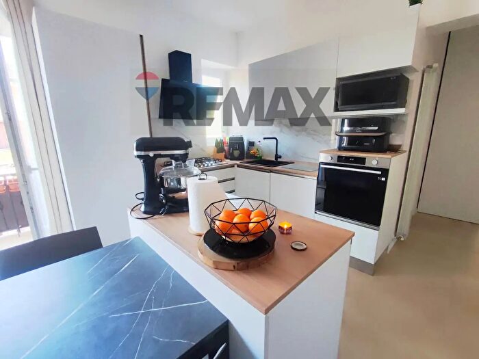 Appartamento trilocale in vendita in Roma