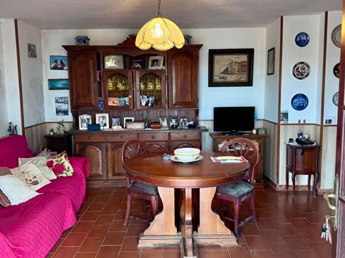 Casa con 5 locali in vendita in Vecchia Capaccola, Massa