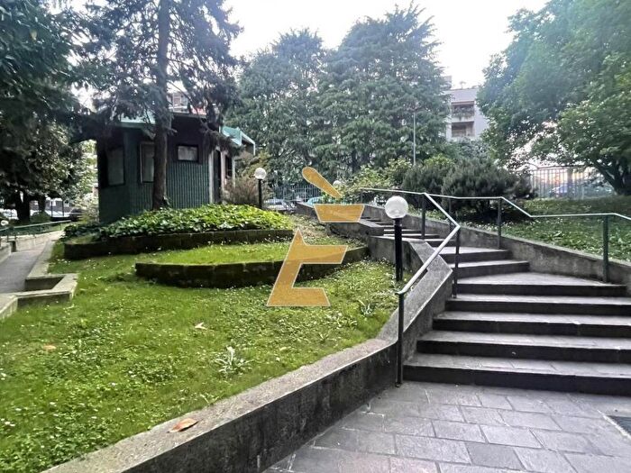 Appartamento bilocale in affitto in Via Val Di Sole, Vigentino Fatima, Milano