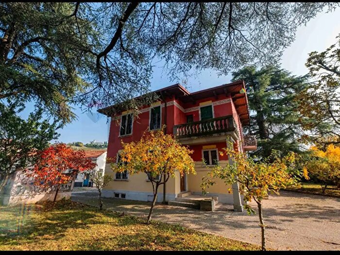 Casa con 5 locali in vendita in Via Guglielmo Marconi, Carobbio Degli Angeli