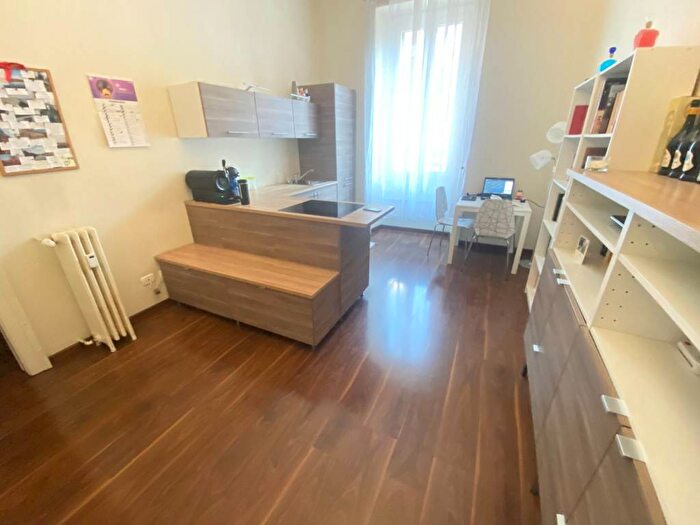 Appartamento bilocale in affitto in Via Vespri Siciliani, Piazza Napoli, Milano