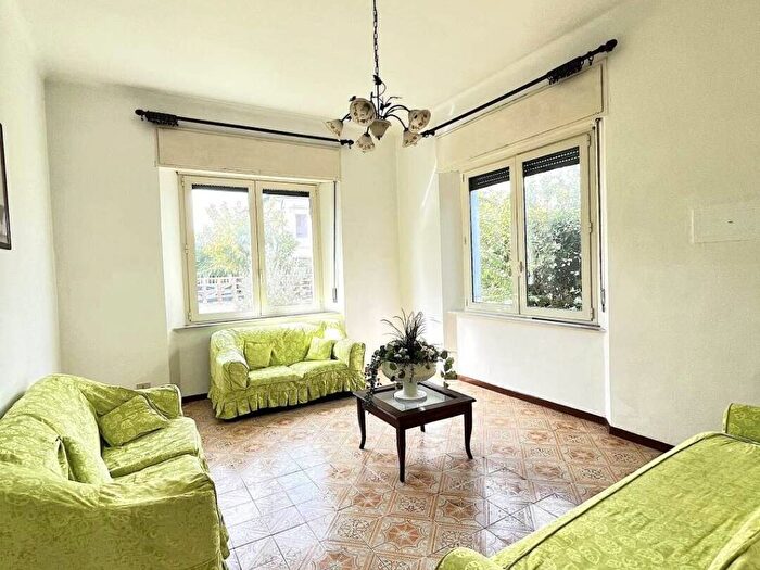 Appartamento con 5 locali in affitto in Porta a Lucca, Pisa