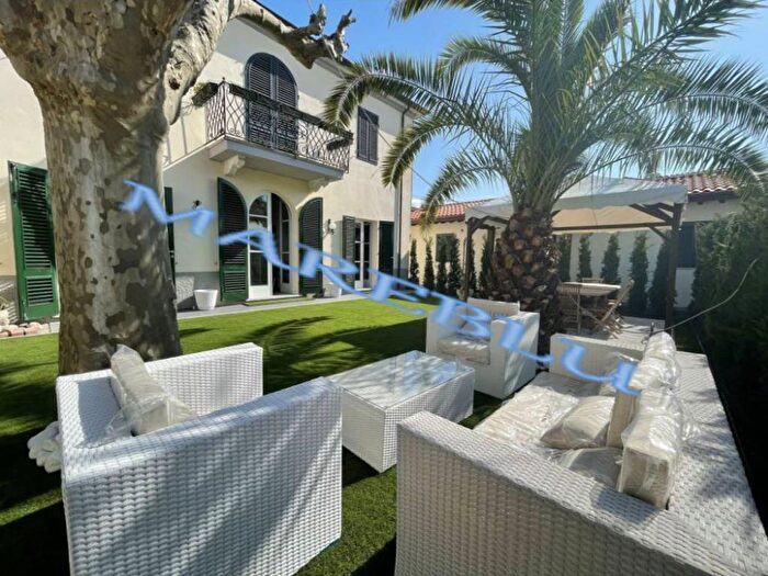 Casa con 5 locali in affitto in Via Risorgimento, Centro, Forte dei Marmi