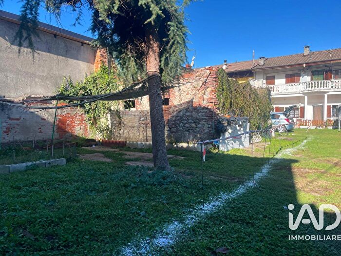 Casa con 5 locali in vendita in Vicolo Forno, Bosconero