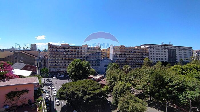 Appartamento quadrilocale in vendita in Via Misericordiella, Napoli